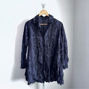 Comfy USA Sally Shirt XS Navy Blue Black Animal Print Crinkle Button Front Tunic